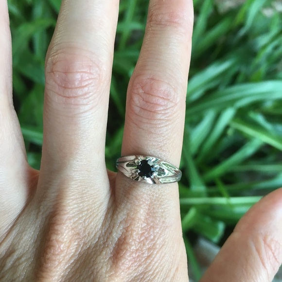 Silver Ring with Black Stone - Picture 11 of 12